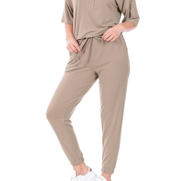 CLEARANCE! Jogger Jumpsuit - Picture 3 of 4